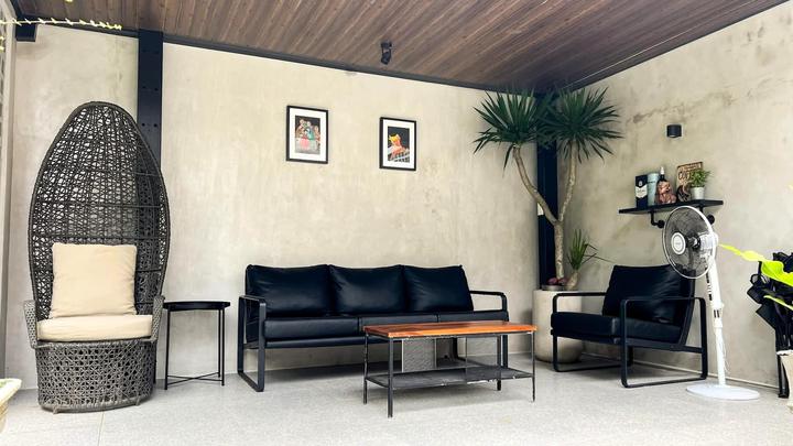 Open living and lounge area
